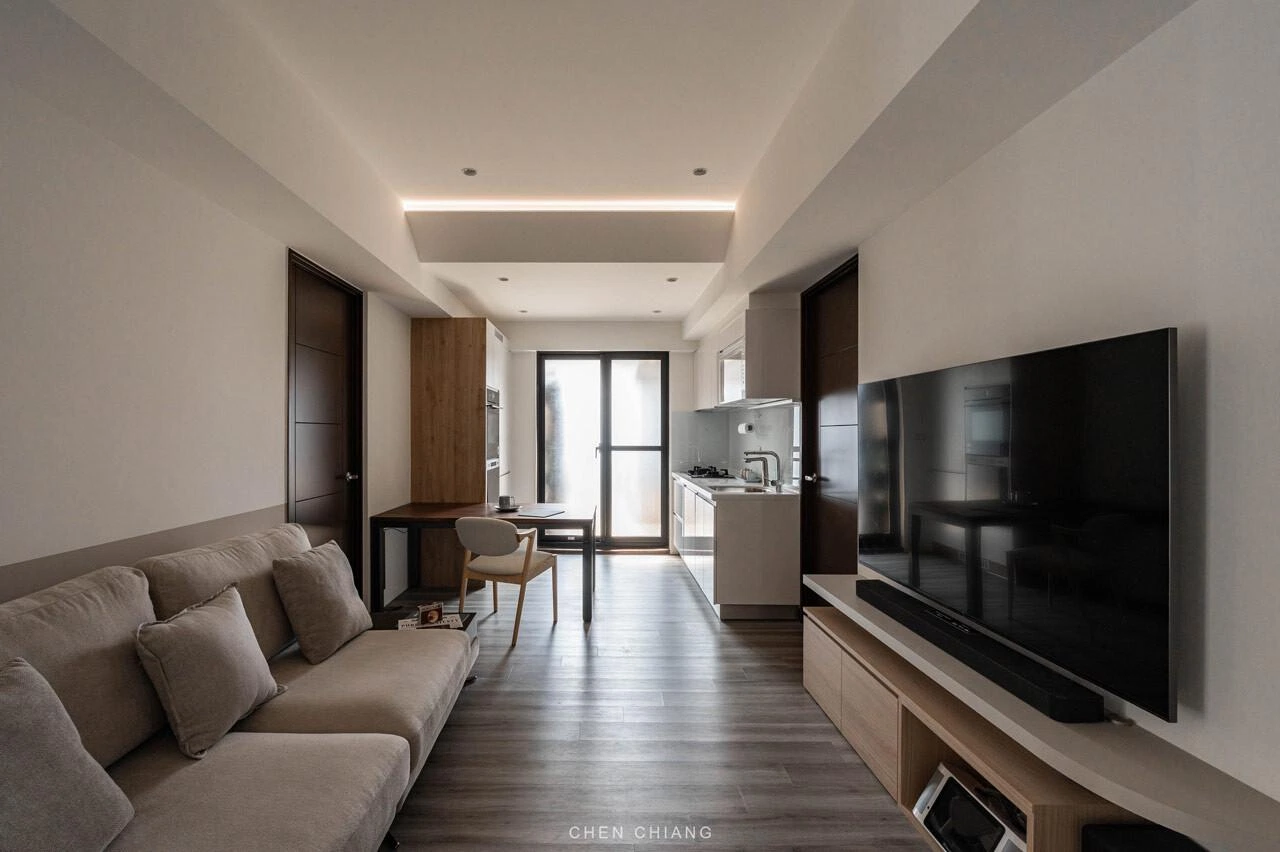 L HOUSE